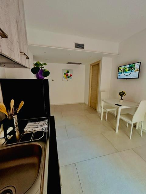 Aqua Marine B&B - Rooms And Apartments Μιλάτσο Εξωτερικό φωτογραφία