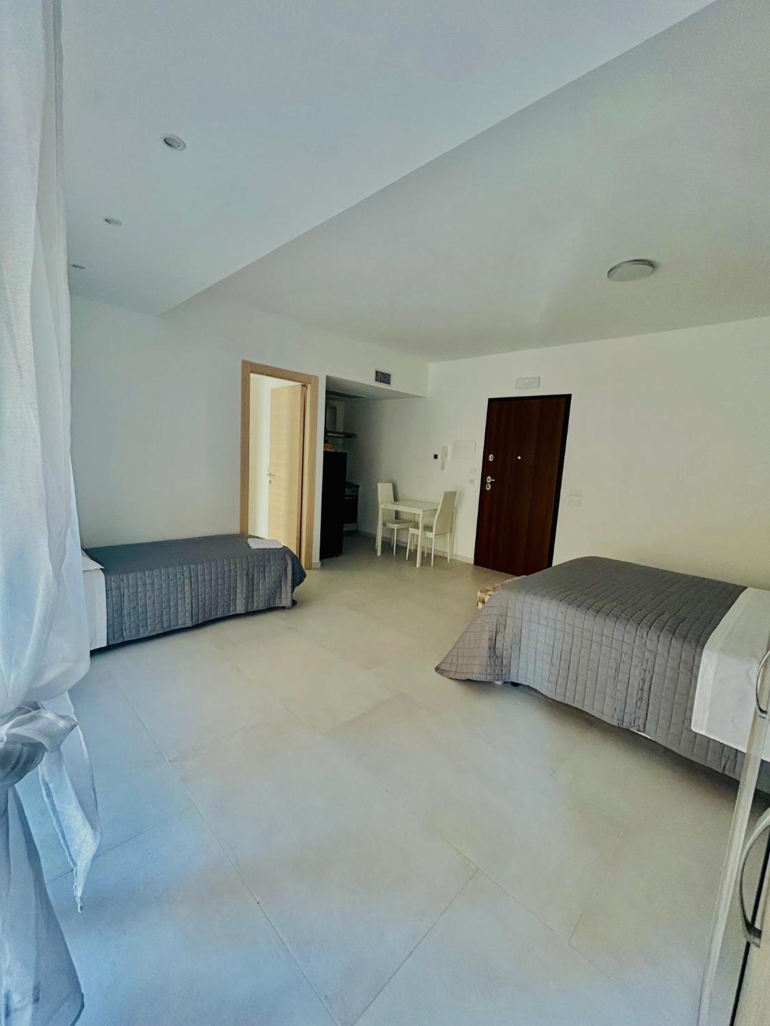 Aqua Marine B&B - Rooms And Apartments Μιλάτσο Εξωτερικό φωτογραφία