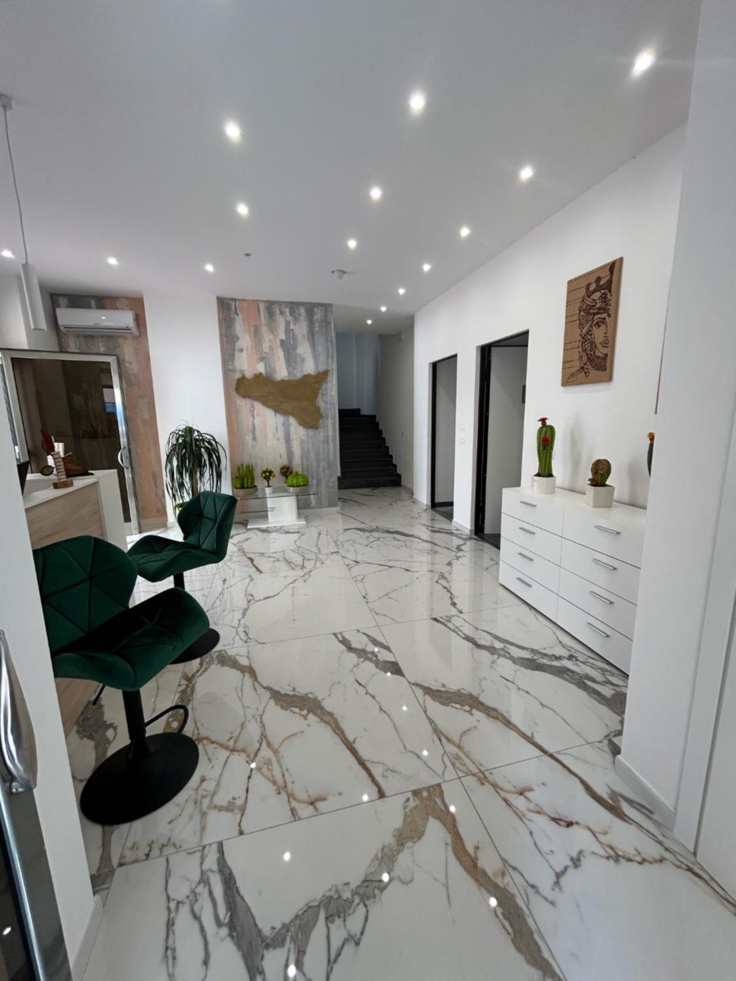 Aqua Marine B&B - Rooms And Apartments Μιλάτσο Εξωτερικό φωτογραφία