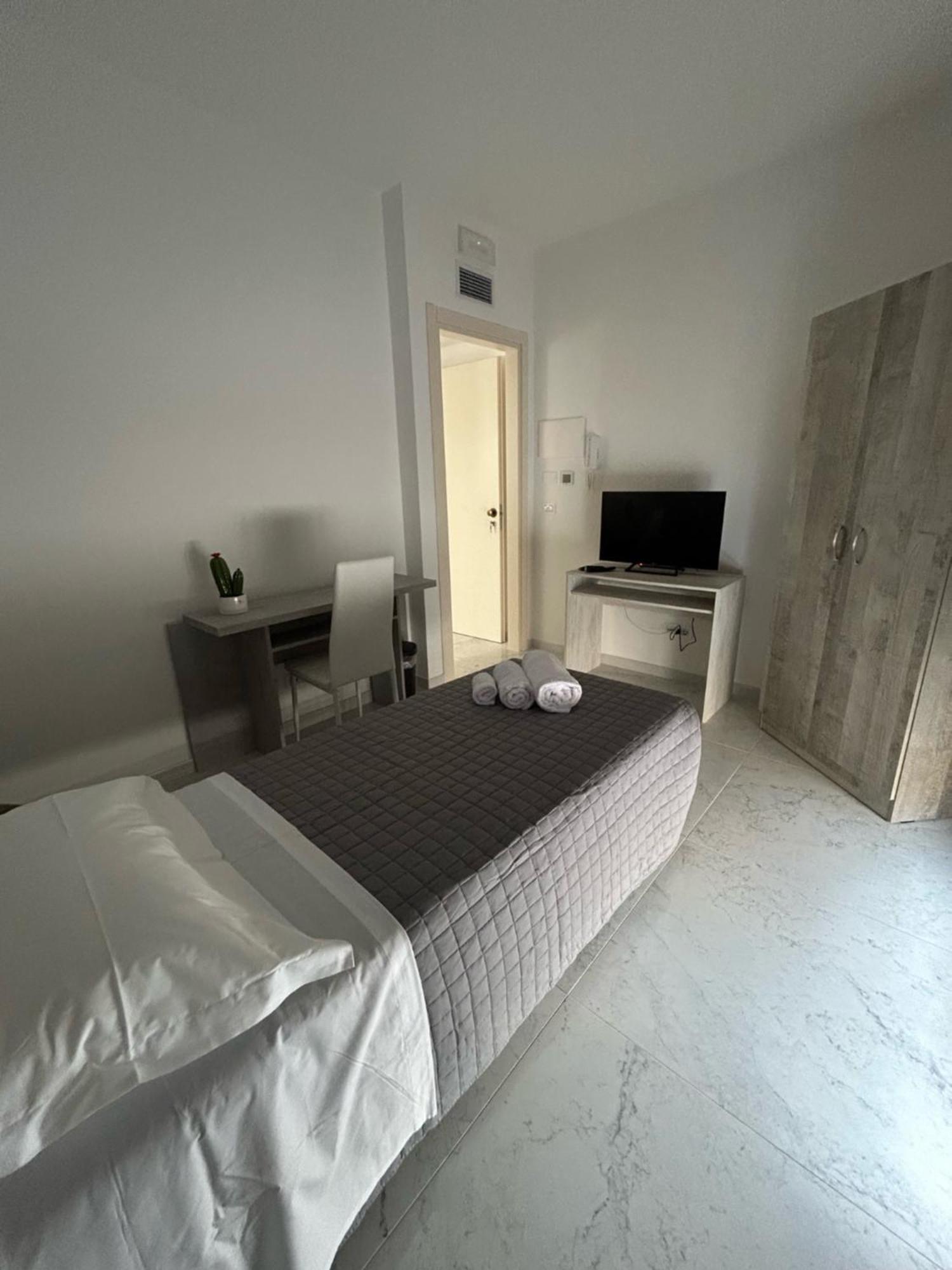 Aqua Marine B&B - Rooms And Apartments Μιλάτσο Εξωτερικό φωτογραφία