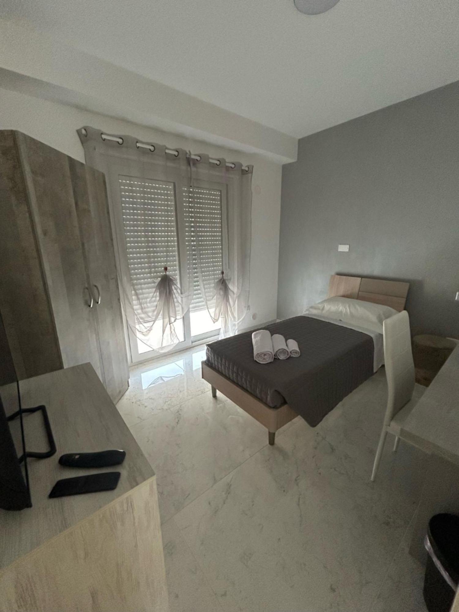 Aqua Marine B&B - Rooms And Apartments Μιλάτσο Εξωτερικό φωτογραφία