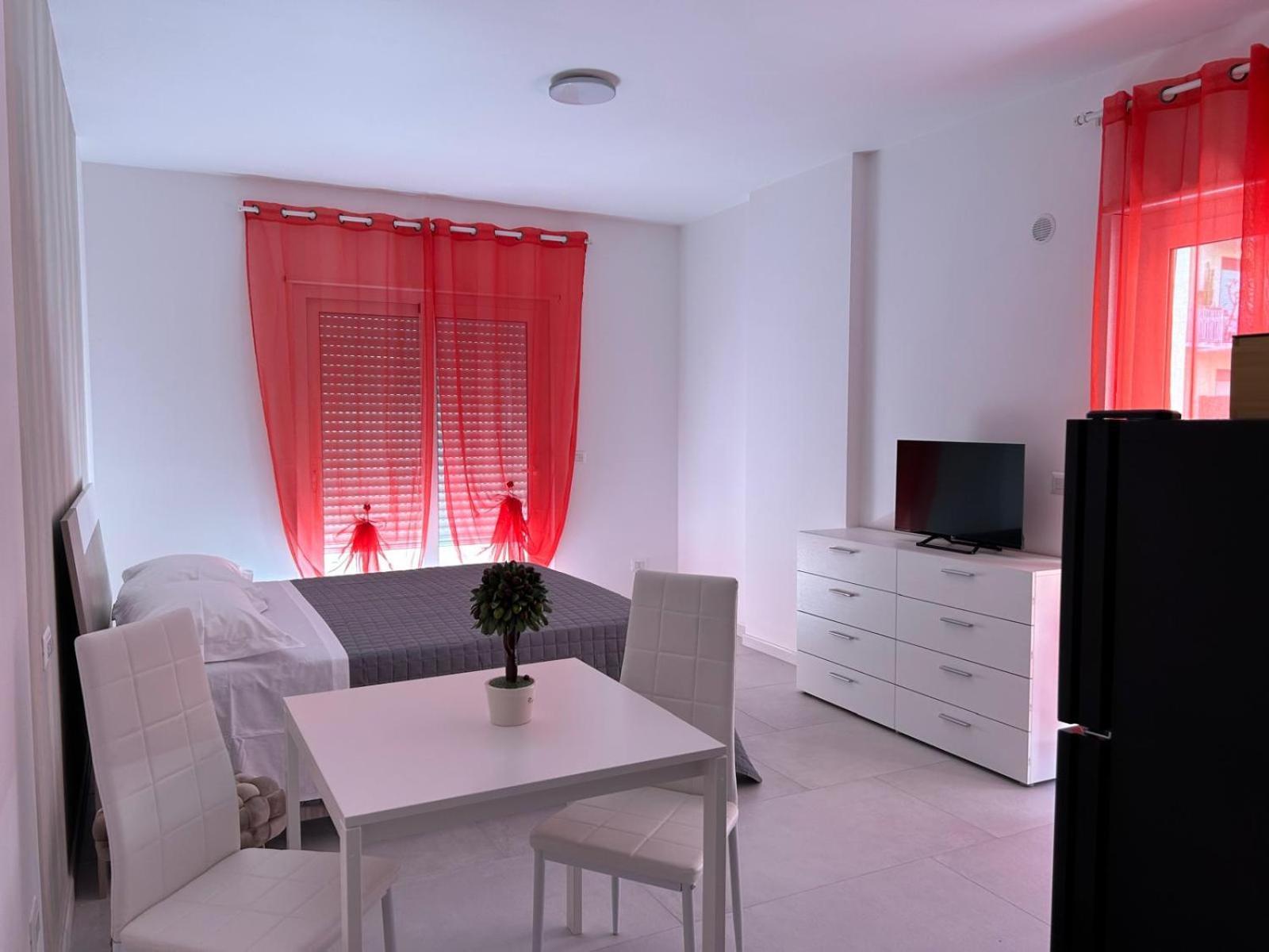 Aqua Marine B&B - Rooms And Apartments Μιλάτσο Εξωτερικό φωτογραφία