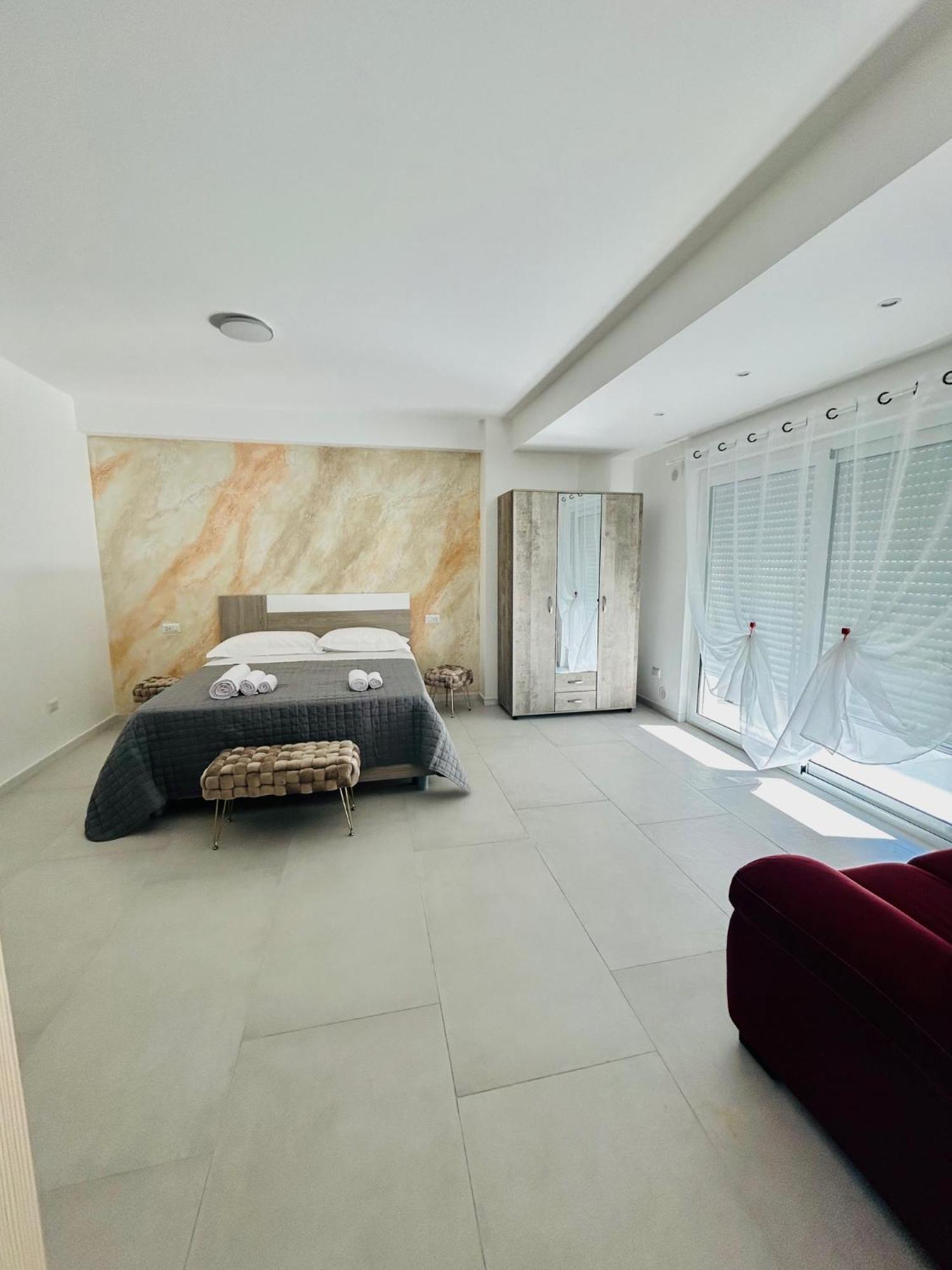Aqua Marine B&B - Rooms And Apartments Μιλάτσο Εξωτερικό φωτογραφία