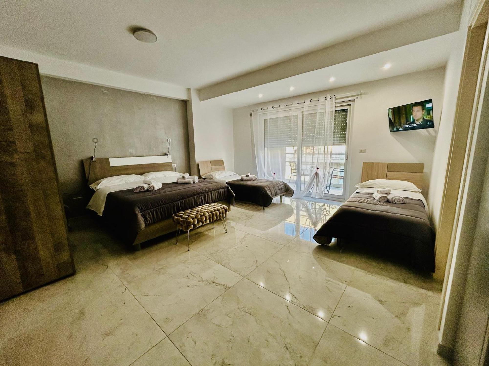 Aqua Marine B&B - Rooms And Apartments Μιλάτσο Εξωτερικό φωτογραφία